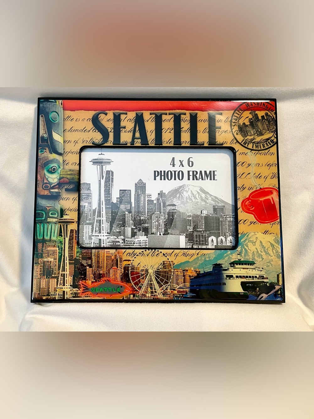 *EUC* Michael’s Seattle, Washington 4x6 in Souvenir Frame - Resin over Wood